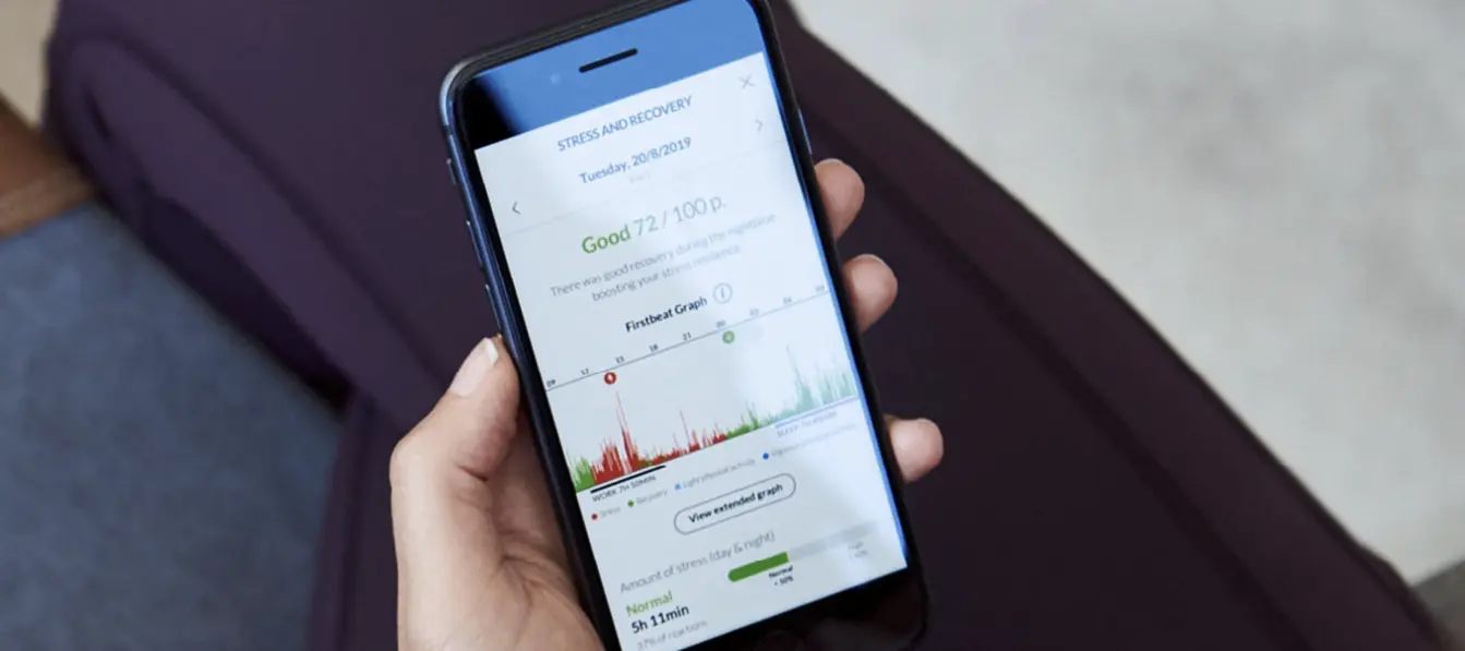 Smartphone mit Ansicht einer HRV-basierten Analyse